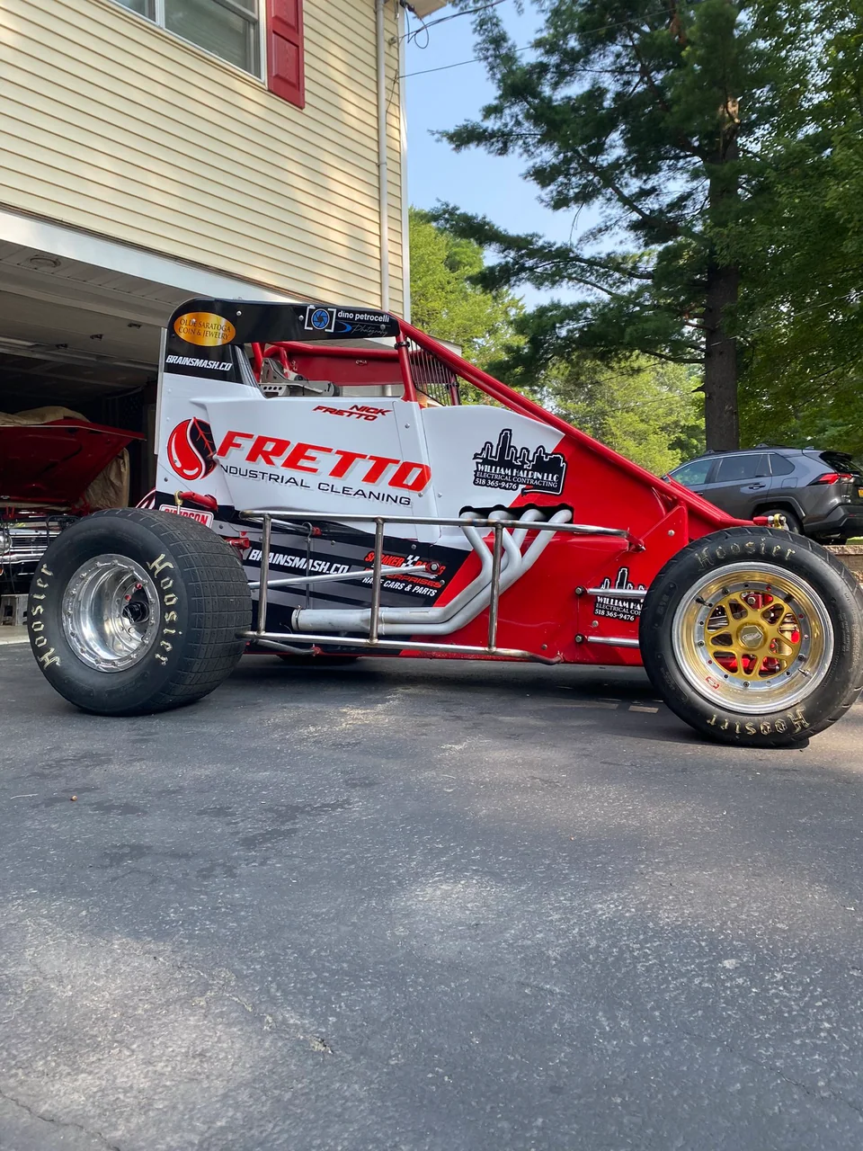 Off the grid. On the dirt.